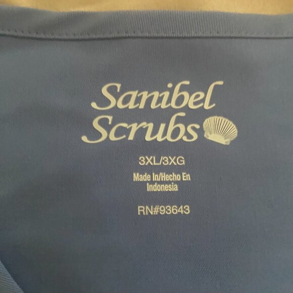 Sanibel Scrubs ~ Women’s Top ~ Size 3XL ~ Light Blue ~ NEW without Tags - Picture 2 of 4